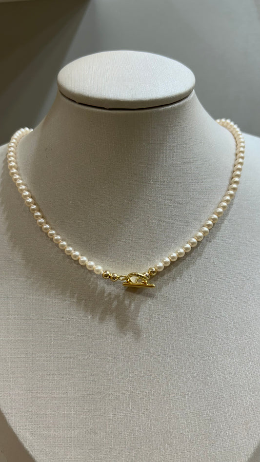 Collar Tiny Pearls